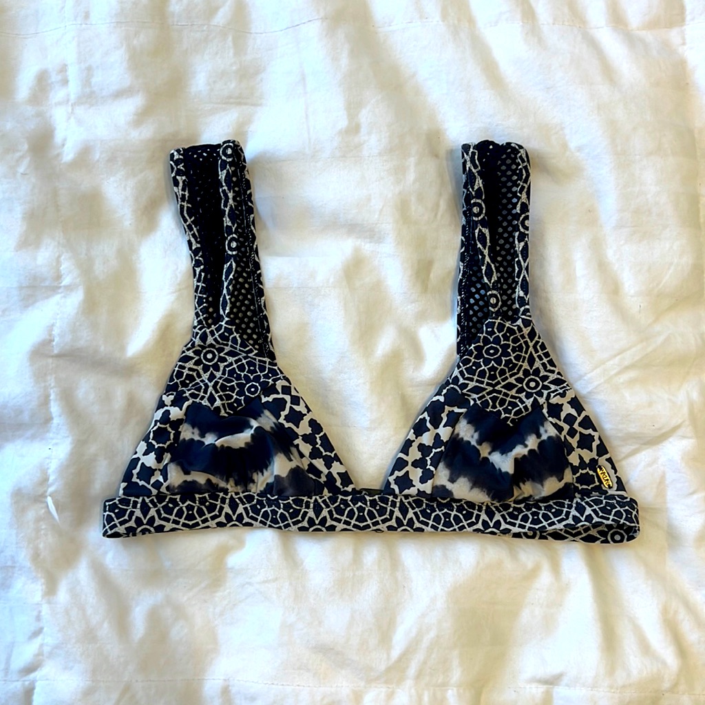 Rip Curl Pattern Block Triangle Top